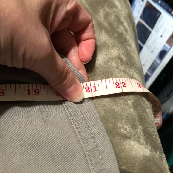 Size 10 LUISA CERANO capri pants - Picture 15 of 16